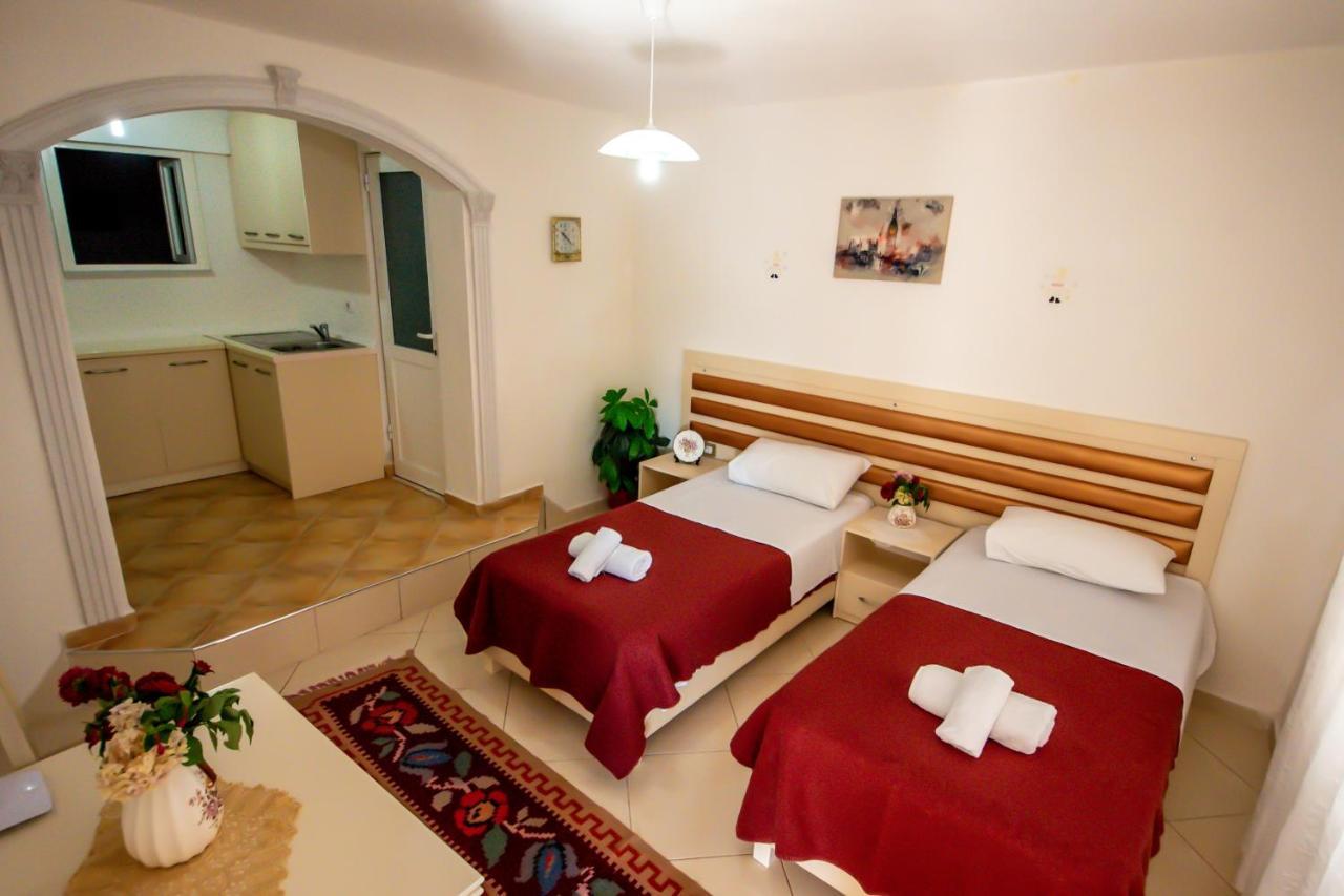 Guest House Garden Gjirokaster Exterior photo