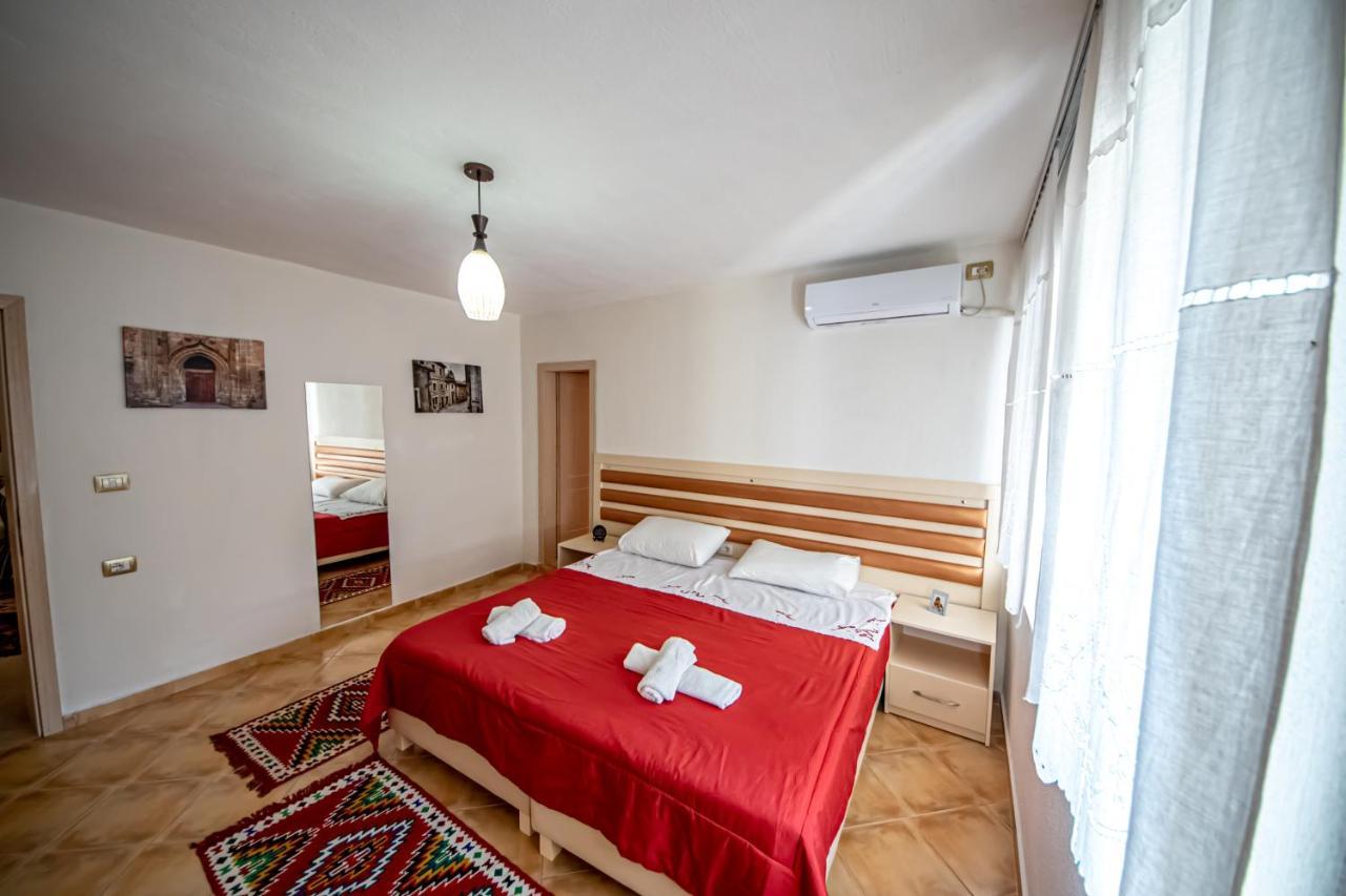 Guest House Garden Gjirokaster Exterior photo