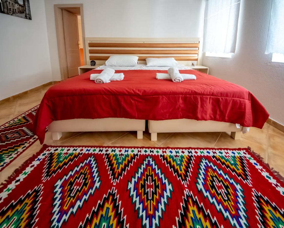 Guest House Garden Gjirokaster Exterior photo